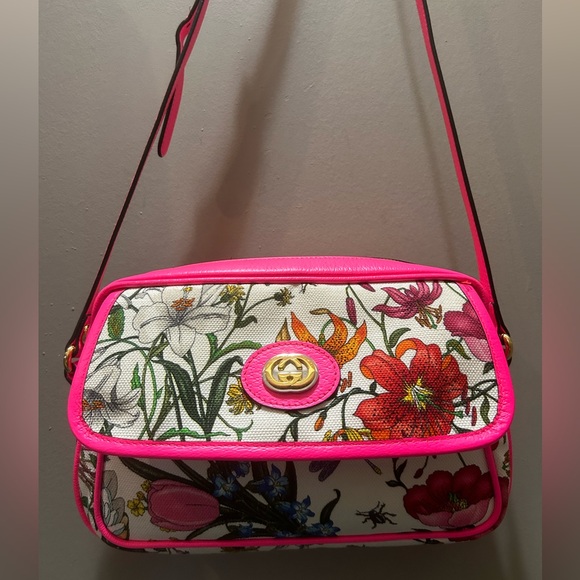 Gucci Flora Floral Canvas Shoulder Bag w-Hot Pink Trim - Picture 10 of 16